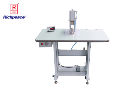 星空口罩呼吸阀手动安装机 （机械版）