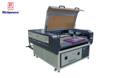 星空小幅面摄像定位激光雕刻切割机