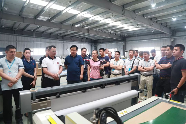 星空讲师讲解现代化版房的应用 4.jpg