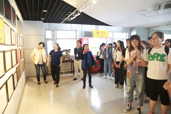 参观星空缝纫机车间 参观星空缝纫机车间