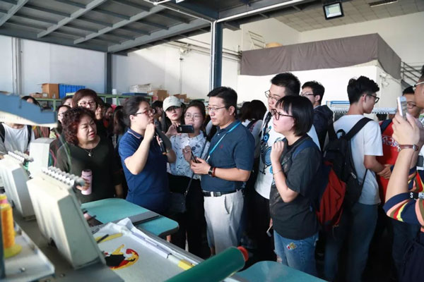 参观星空绣花机打样测试 参观星空绣花机打样测试