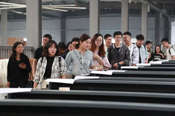 参观星空缝纫机打样工作 参观星空缝纫机打样工作