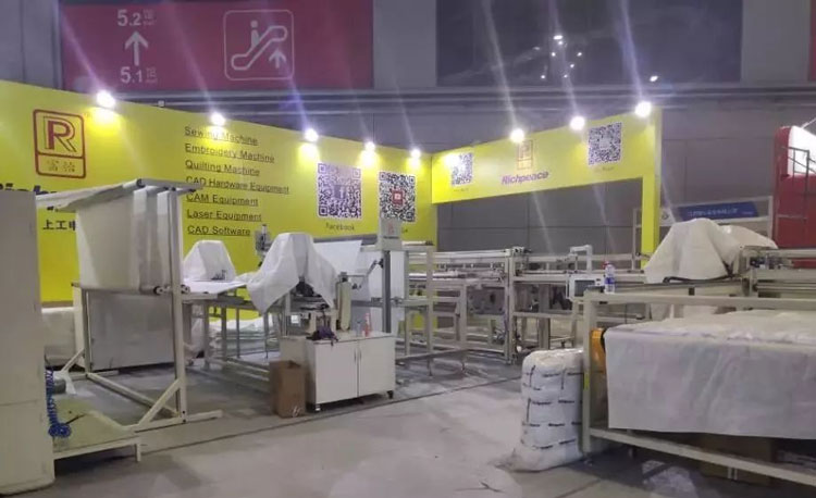 展会第一天，星空首单告捷！