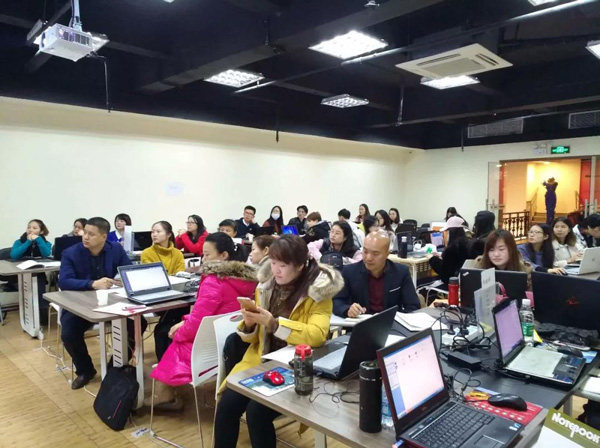 星空服装工艺培训班2