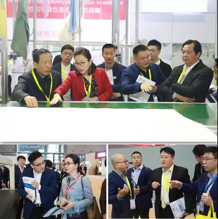 星空团队为客户讲解