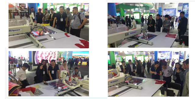 星空工作人员解答客户问题