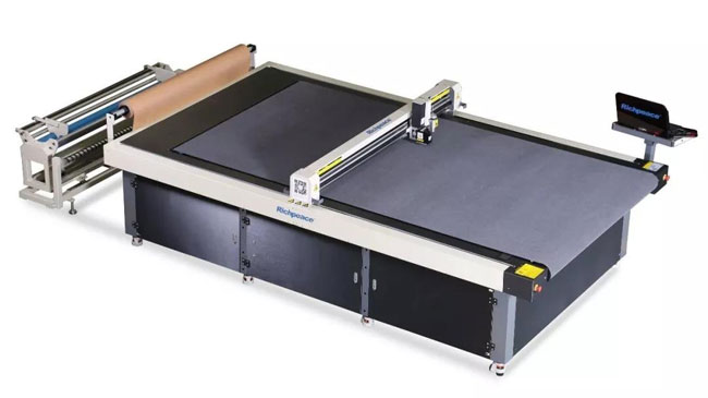 星空三合一裁床展机