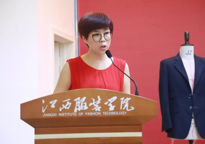 星空集团天津宝盈电脑机械有限公司总经理王俊玲致辞